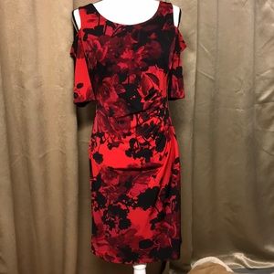 Cold shoulder Red dress with flower print